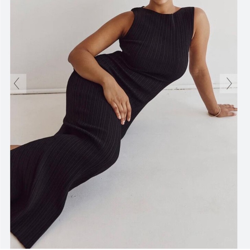 Dissh SIENNA BLACK KNIT MIDI DRESS in black, size US L